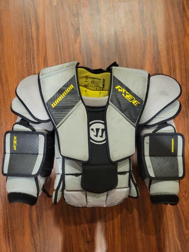 Used Large/Extra Large Warrior Ritual X3E Goalie Chest Protector