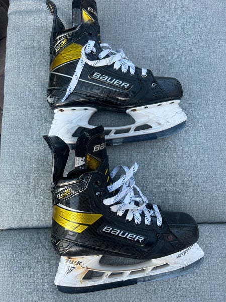 Used Senior Bauer Regular Width 7 Supreme UltraSonic Hockey Skates