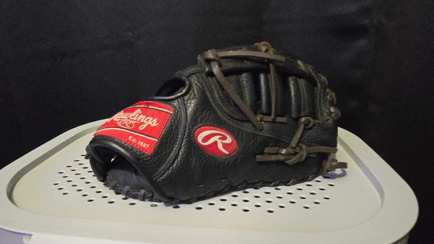 Used Rawlings Right Hand Throw First Base Baseball Glove 11.5"