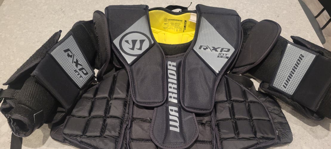 Used Int Small / Medium Warrior Ritual XP Goalie Chest Protector