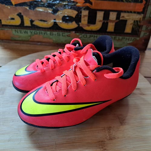 Nike Cleats, Kid Size 11C, Unisex,  Mercurial Vapor, Soccer Football Sneakers, Red Yellow