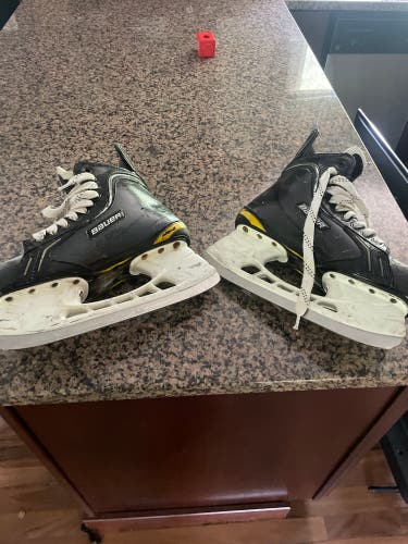 Bruins Game-used Bauer hockey Skates