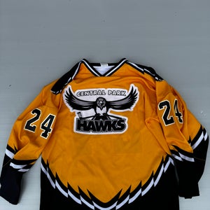 Gold Used Medium Kids Unisex Athletic Knit Jersey
