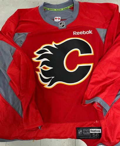 Calgary Flames size 58 practice jersey