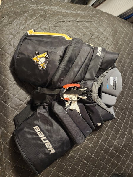 Used Medium Bauer Elite Hockey Goalie Pants