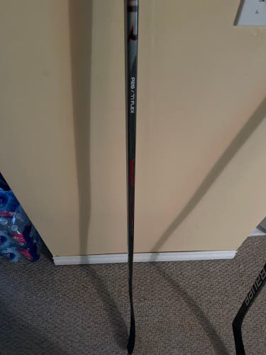 New Senior Bauer Left Hand P28  Hockey Stick