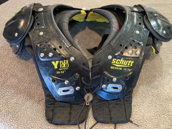Used Medium Youth Schutt Y Flex 2.0 Shoulder Pads