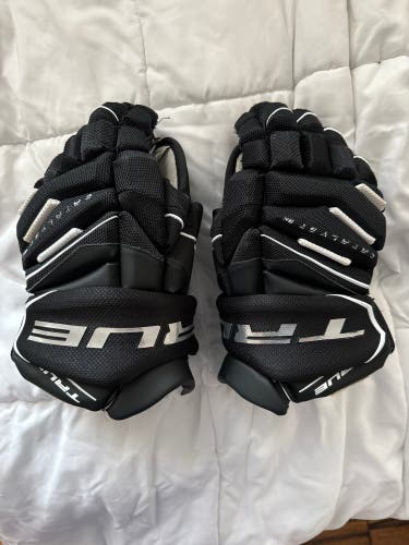 Used True 14"  Catalyst 9X Gloves