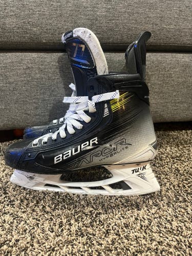 Bauer Vapor Hyperlite 2 Pro Hockey Skates