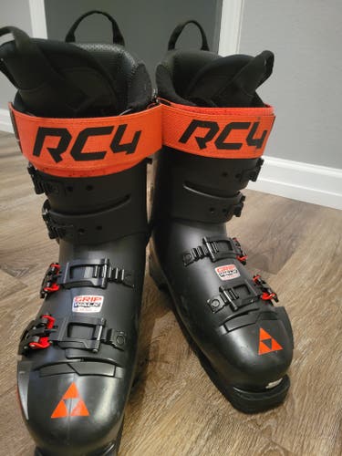 Used 2022 Men's Fischer RC4 Curv One 120 Ski Boots