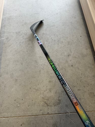 Like New NHL Senior CCM Left Hand P29 85 Flex Pro Stock RibCor Trigger 8 Pro Hockey Stick Used