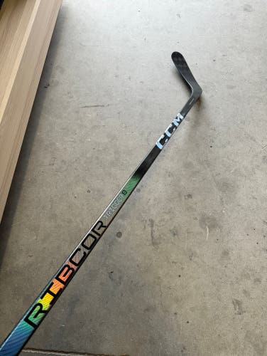 Like New NHL Senior CCM Left Hand P29 75 Flex Pro Stock RibCor Trigger 8 Pro Hockey Stick Used