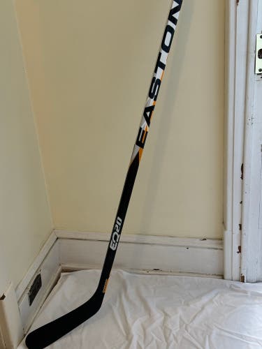 NEW Easton Synergy EQ20 Senior Men's Ice Hockey Stick RH P3 85 Flex