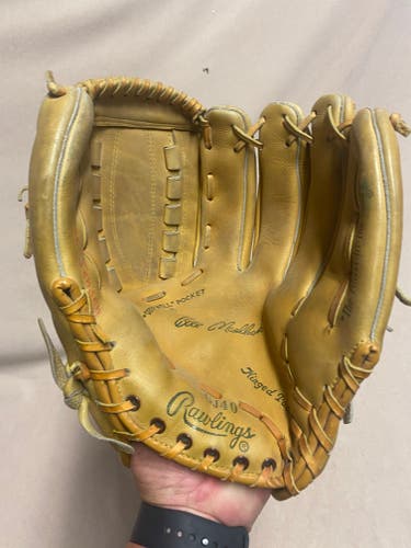 Used Right Hand Throw Rawlings Bill Maellock Softball Glove