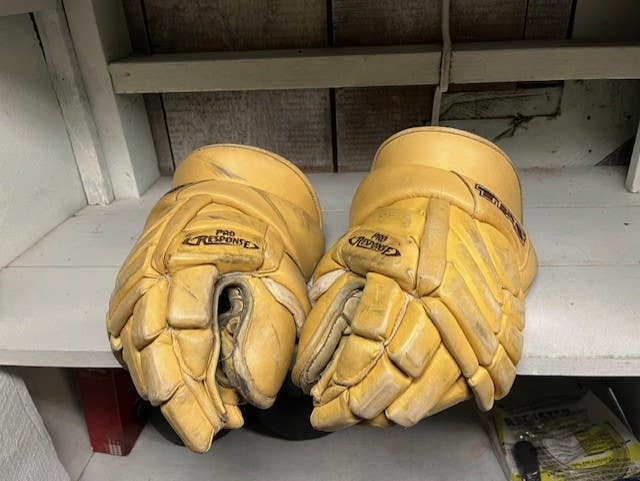 Used TPS Gloves 14"