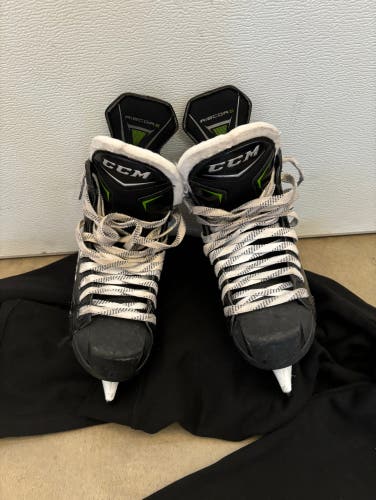 Size 5.5 CCM Ribcore 78K Hockey Skates