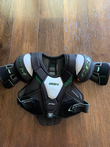 LIKE NEW Used Small Senior CCM FTW Shoulder Pads