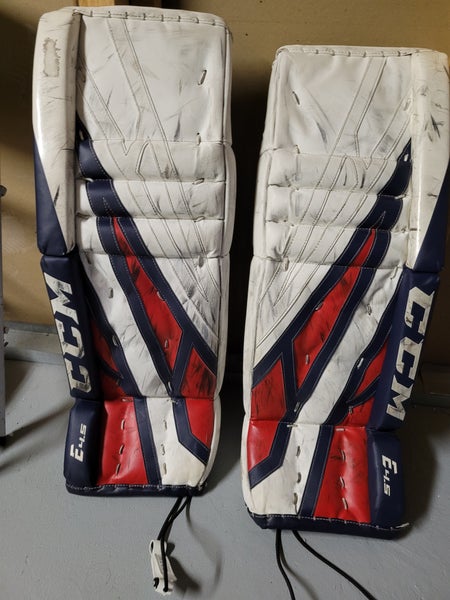 Used 28" CCM Extreme Flex E4.5 Goalie Leg Pads