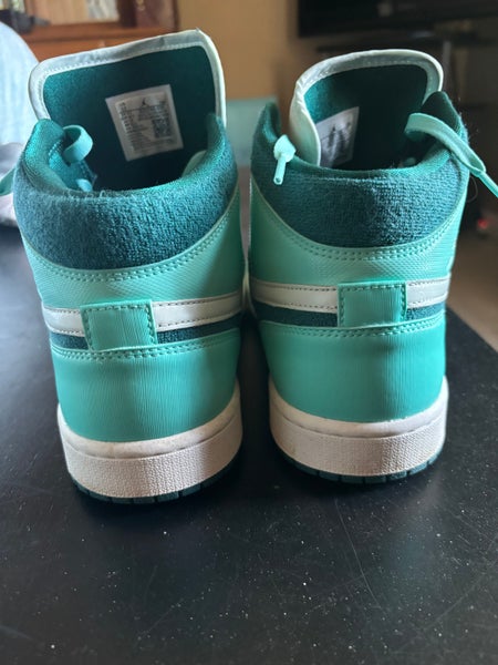 Green Used Size 11 (Women's 12) Adult Unisex Air Jordan Shoes