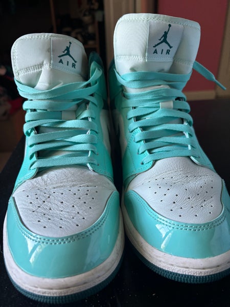 Green Used Size 11 (Women's 12) Adult Unisex Air Jordan Shoes