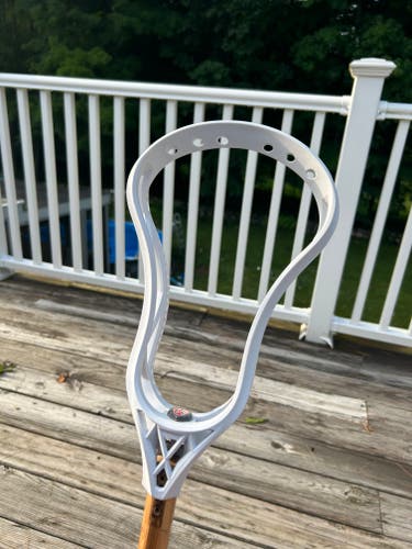 New Signature Unstrung Contract Head