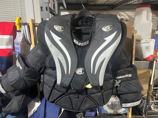 Vaughn 7600 chest protector