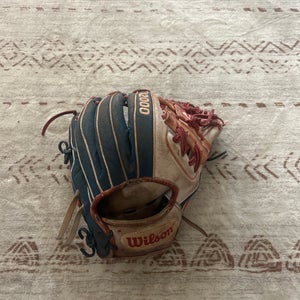 Used  Infield 11.5" A2000 Baseball Glove