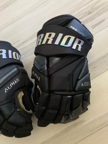 Used  Warrior 14" Alpha LX2 Pro Gloves