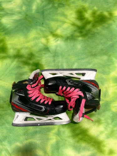 Used Intermediate Bauer Vapor X2.9 Hockey Goalie Skates Regular Width Size 5