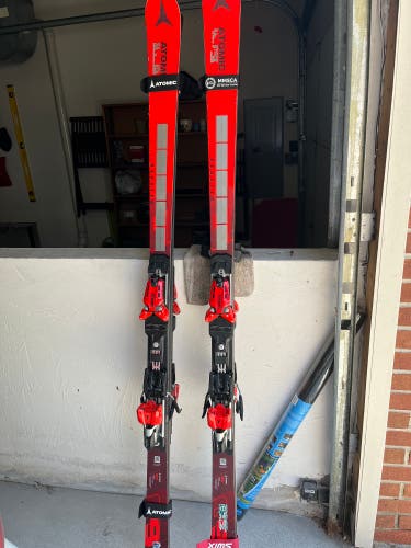 Used 180 cm Skis