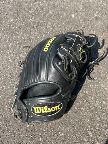 Used 2016 Infield 11.5" A2000 Baseball Glove