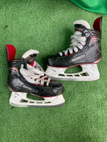 Used Junior Bauer Vapor X500 Hockey Skates Regular Width Size 1.5