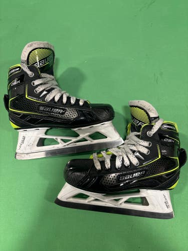 Used Junior Bauer GSX Hockey Goalie Skates Regular Width Size 2.5