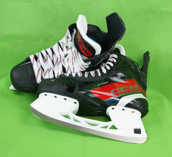 New CCM Jetspeed FT670 Senior Ice Skates Size 9.5 Regular