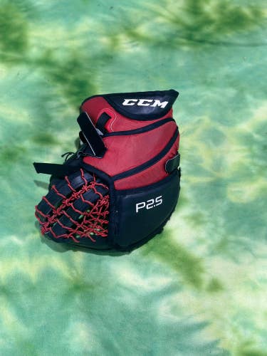 Red Used Junior CCM P2.5 Goalie Gloves & Blockers Regular