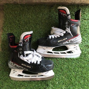 Used Bauer Vapor 3X Hockey Skates Regular Width Size 4.5 - Intermediate