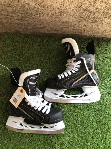 Used CCM A27 Hockey Skates Regular Width Size 2.0 - Junior