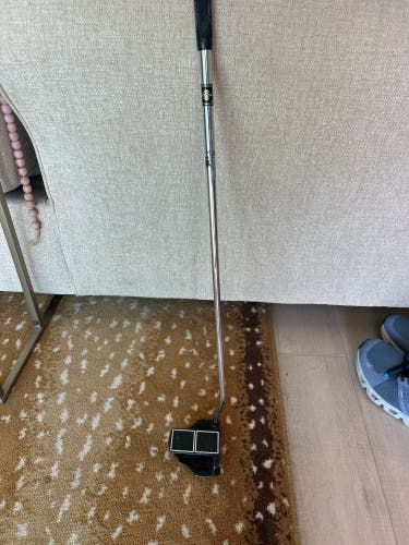 Cleveland golf putter smart square used