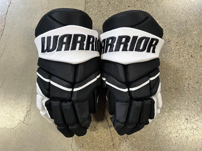 White Used Junior Warrior Alpha LX 30 Gloves 12"