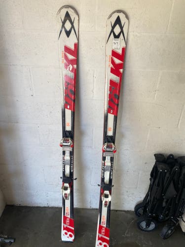 Used 2017 81 cm Skis