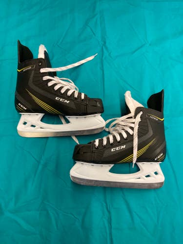Used Senior CCM CCM 1052 Hockey Skates Regular Width 8