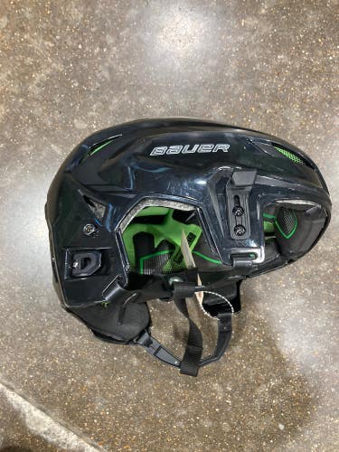 Used Black MD/LG Bauer Hyperlite Helmet