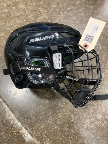 Used SM/MD Bauer Hyperlite Helmet