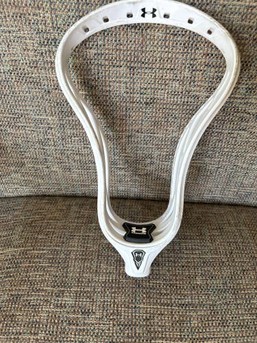 Under Armor Command D head