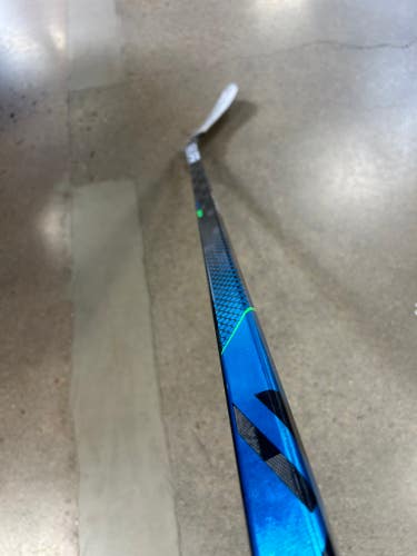 Used Senior Bauer Nexus Geo Hockey Stick Right Handed P28