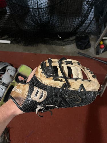 Used Wilson A2K Jose Abreu GM first base glove 12.5” RHT glove