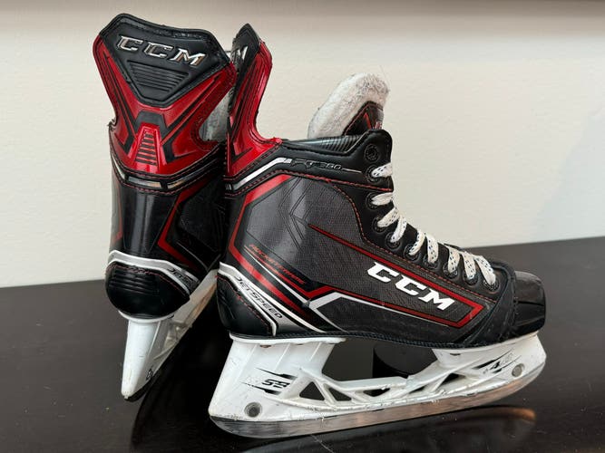 CCM Jetspeed FT380 Skates (6)