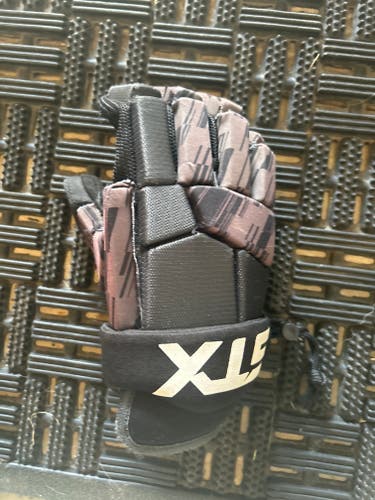 Used STX Stallion 75 Lacrosse Gloves Medium