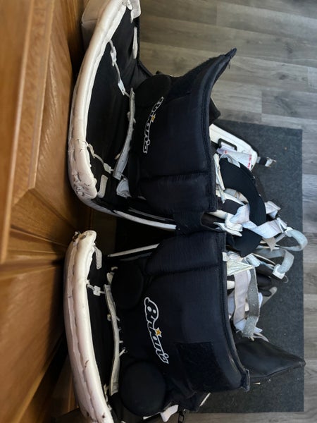 Used 32" Brian's H Series Goalie Leg Pads