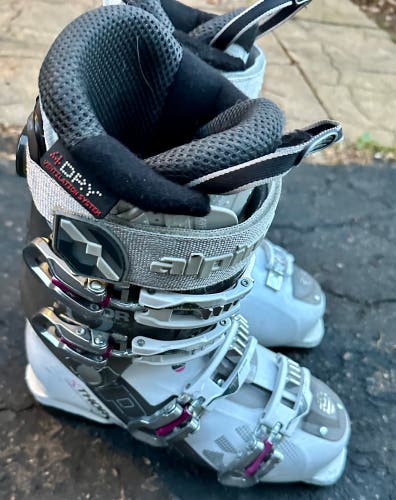 Women's Atomic X-Thor Downhill Ski Boots